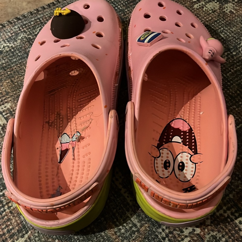 LCrocs x SpongeBob Patrick Clogs 2024 size 9 M / 11 W - Picture 2 of 4